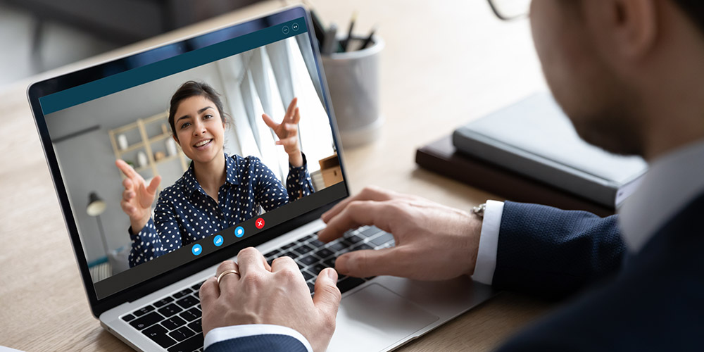 Subject specialist communicating on screen
